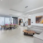 Ana Skicini Villa Juršići
